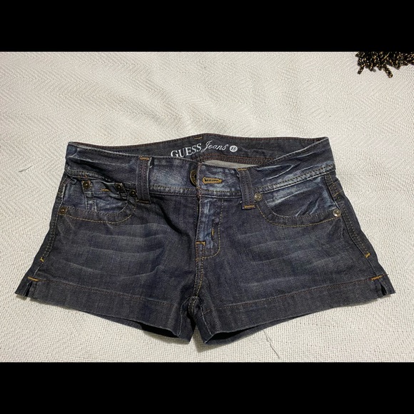 Guess - Picture 2 of 5